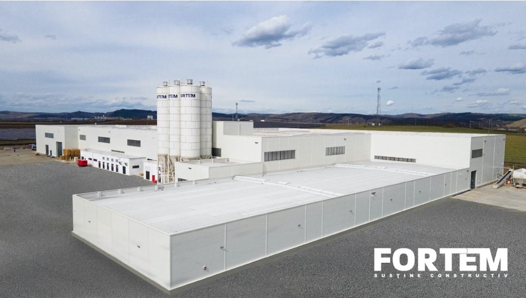 Európa legnagyobb kapacitású BCA gyárát adták át a Maros megyei Radnóton. 100 munkahely létesült