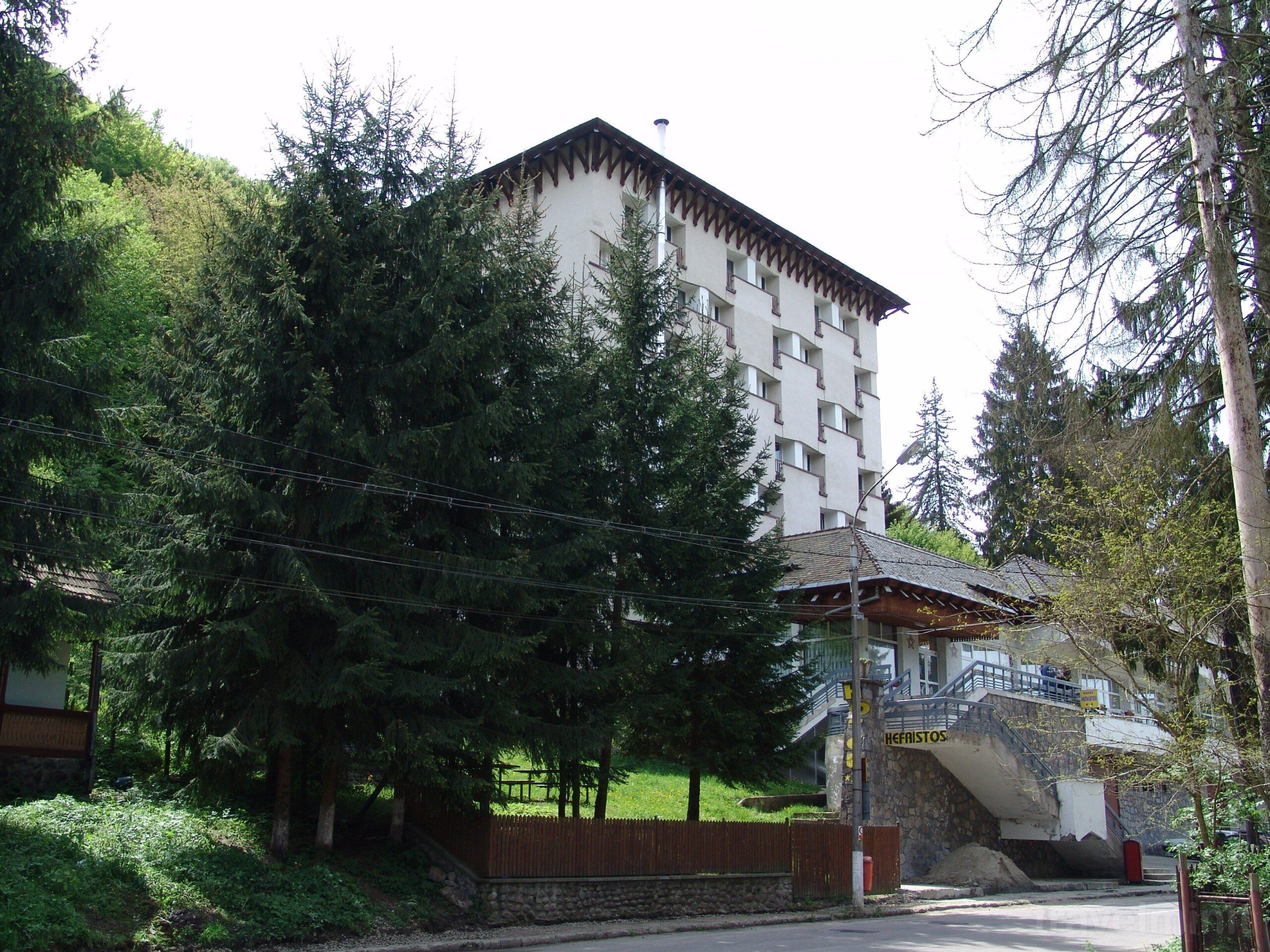 Energetikai fejlesztés kezdődött Szováta városközpontjában a stabil áramellátás érdekében