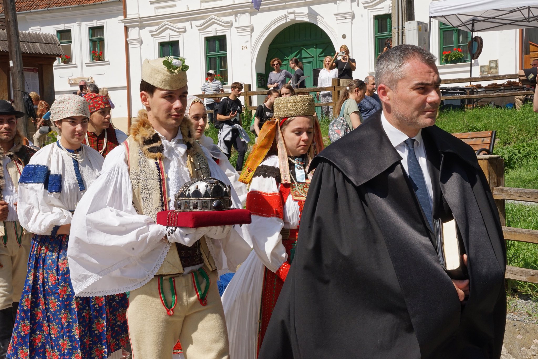 Több ezer embert vonzottak a magyar kulturális kincseket felmutató programok Torockóra