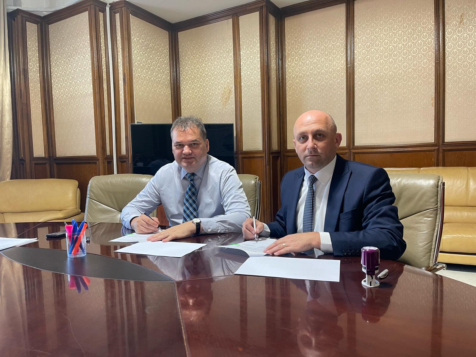 Új szakaszhoz ér a gázhálózat bővítése Székelymosonban, Veceiben és Székelybőn – Aláírták a fejlesztési szerződést