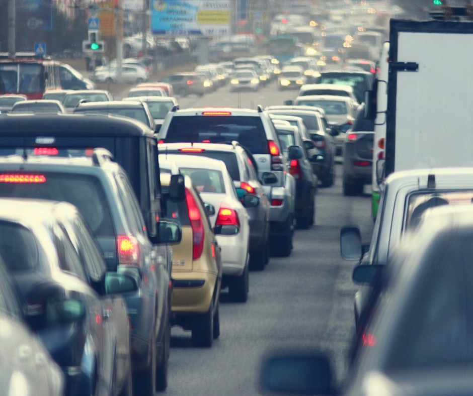 Éjszakai útfelújítás kezdődik ma a marosvásárhelyi 1918. december 1. sugárúton – a nappali forgalom zavartalan marad