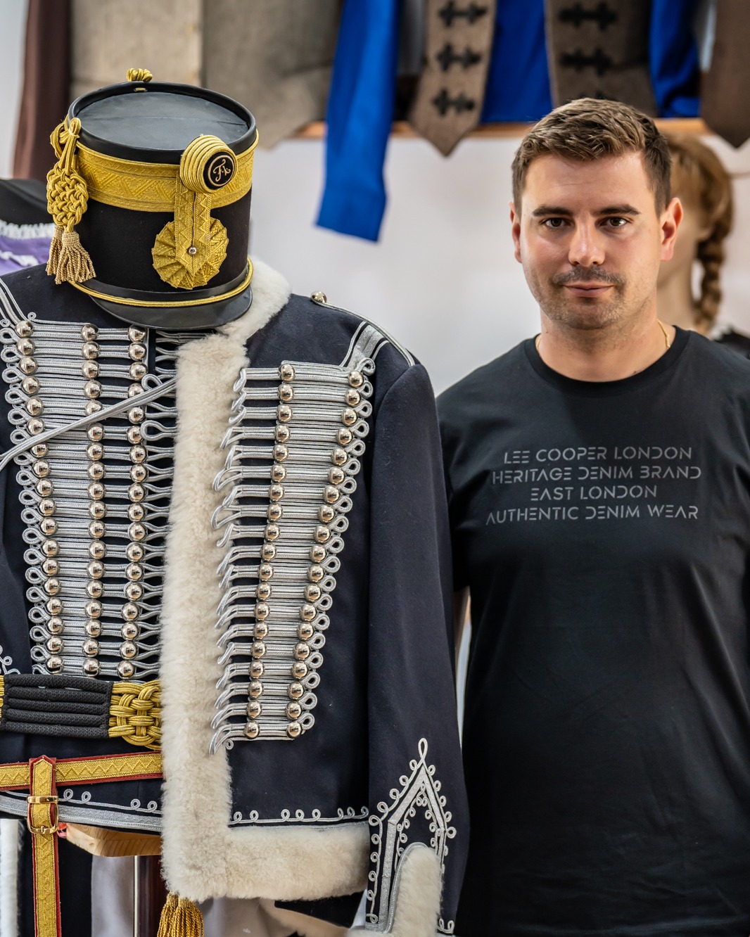 Dávid Alpár és családja a székely és magyar népviselet hagyományának őrzői