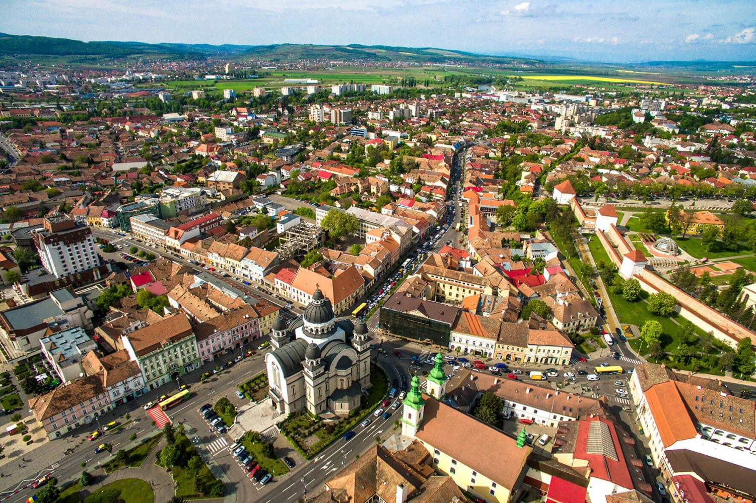 Átalakul Marosvásárhely központja – zöldebb, biztonságosabb tér készül