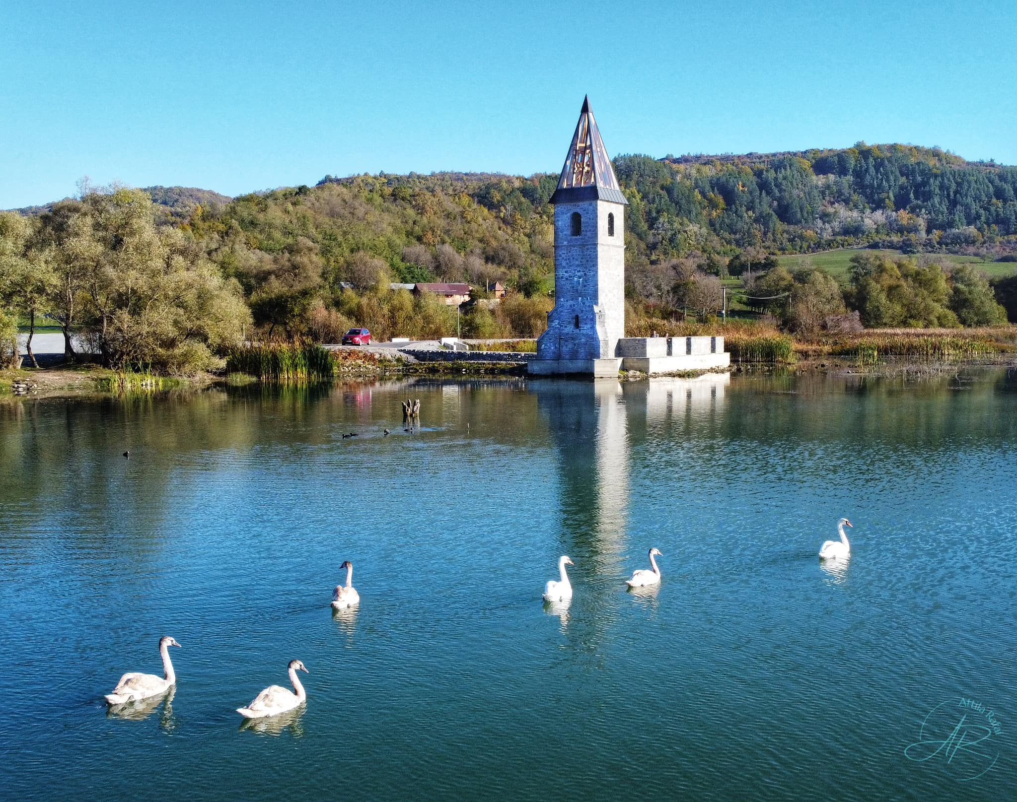 Egyre népszerűbb nyári célpont Maros megyében: a Bözödi-tó