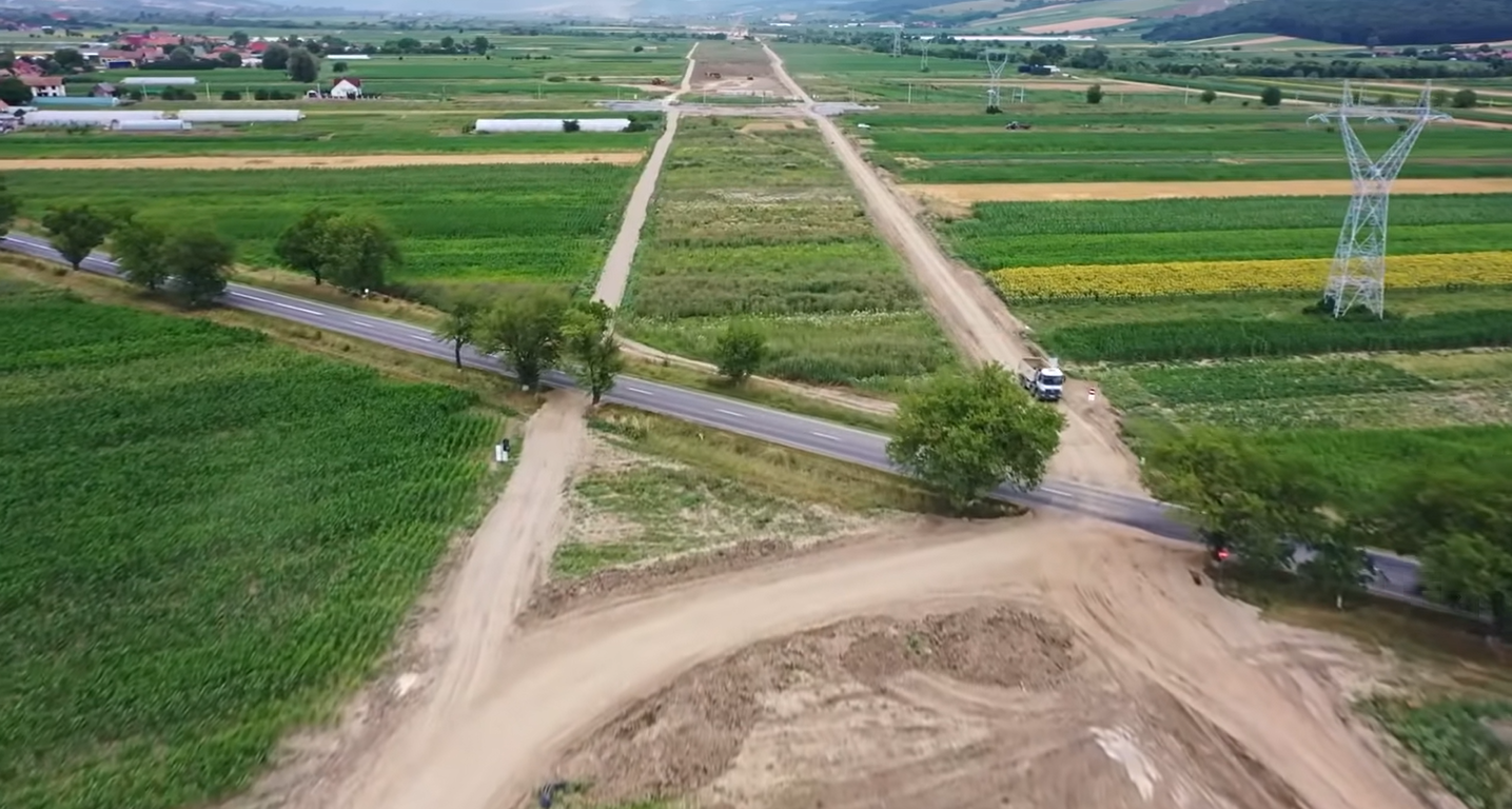 Aláírták az építési engedélyt az A8-as autópálya Marosvásárhely–Nyárádszereda szakaszára és az A3-as csatlakozásra