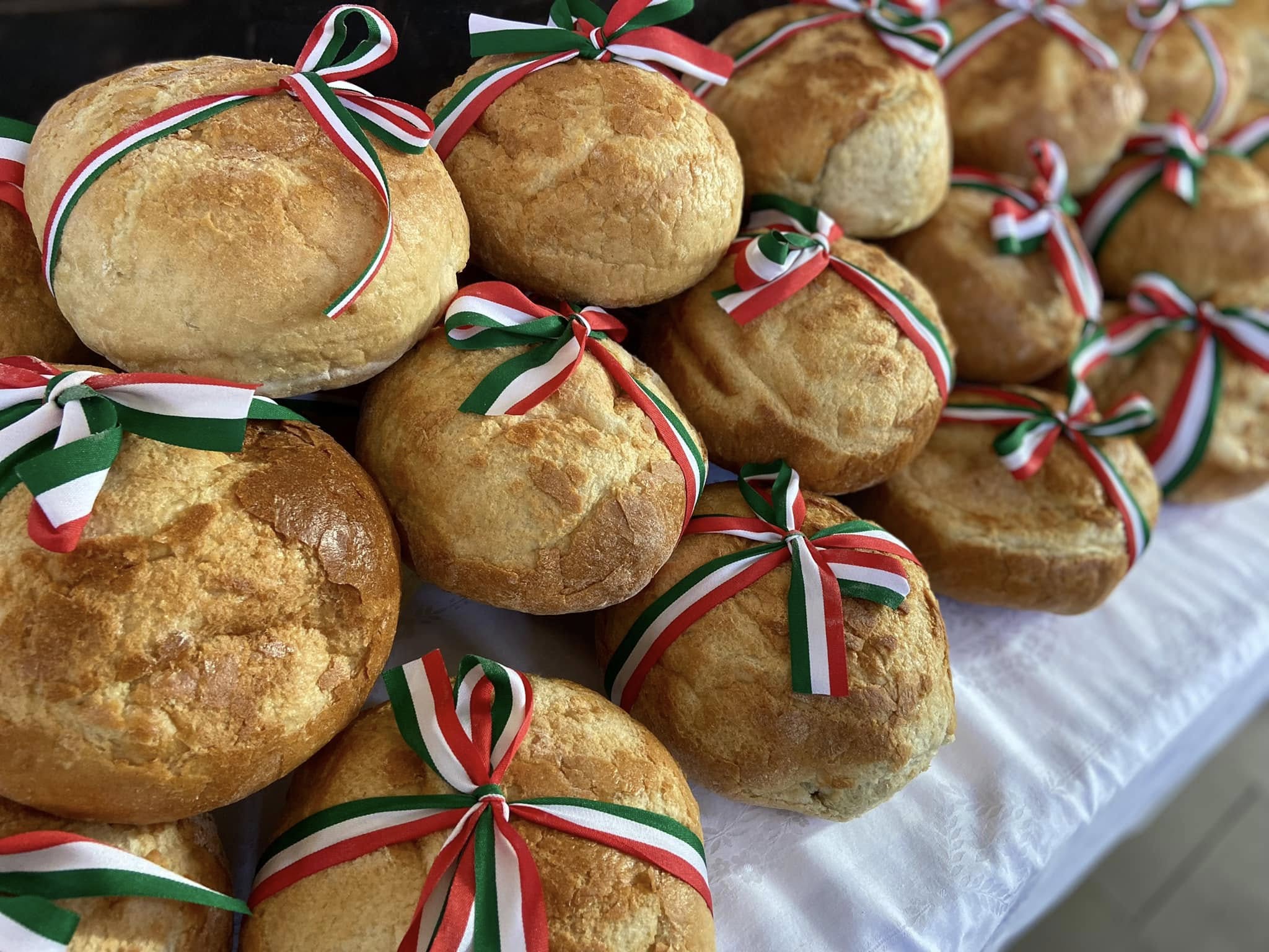 Az új kenyér és Szent István ünnepe Marosvásárhelyen