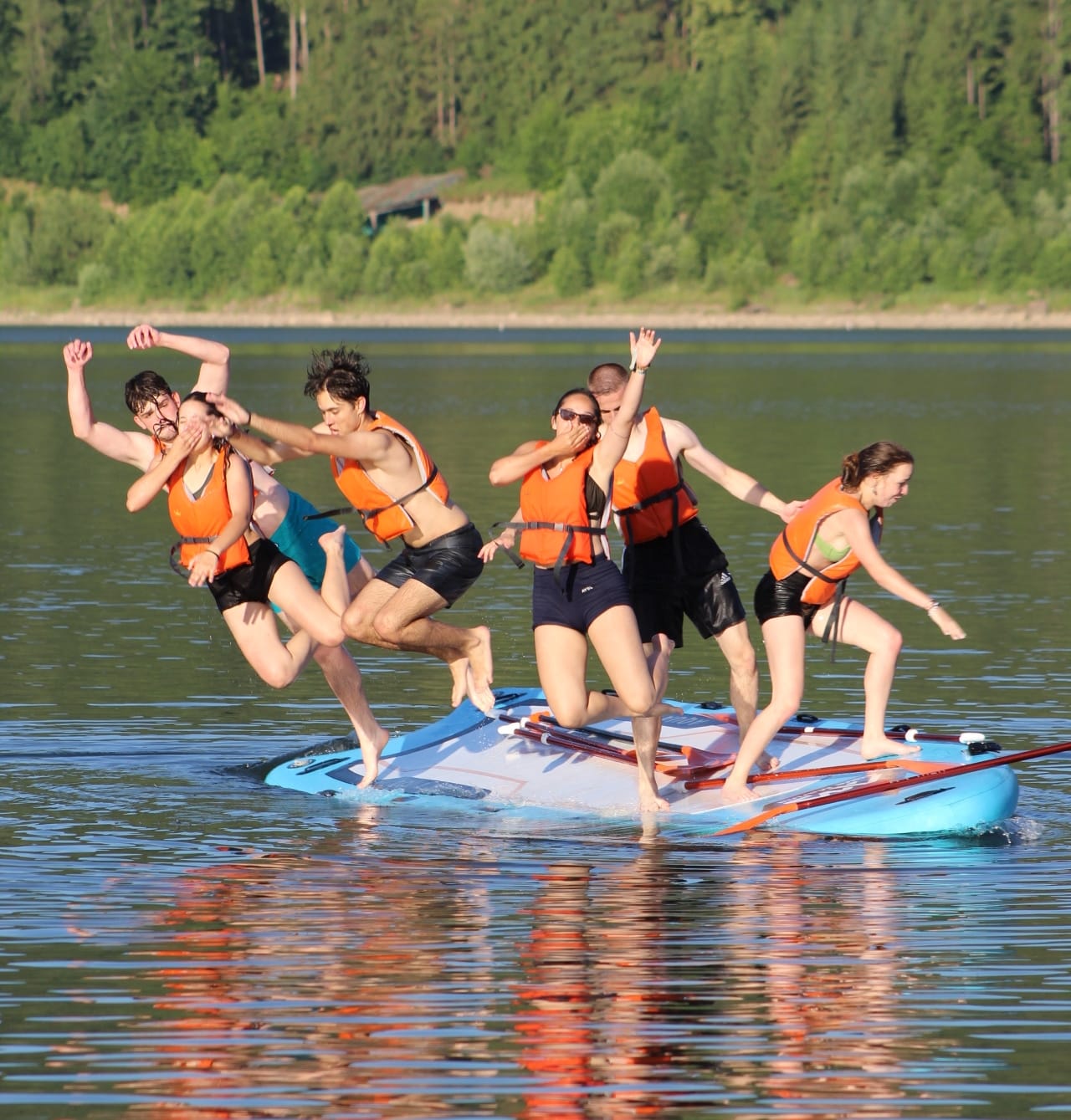 Evezz a Nyárba a Zetelaki-gáton – Fedezd Fel a Vízitúrák Világát!