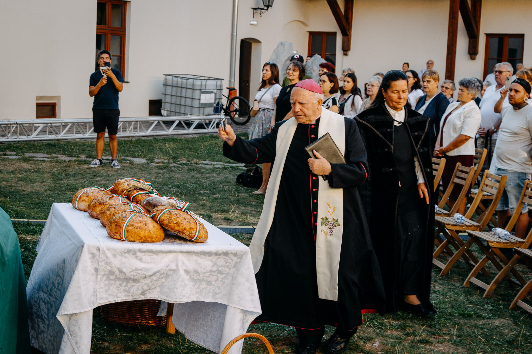 Augusztus 20-i ünnepség Csíkszeredában – Kenyérszentelés, díjátadó és koncertek