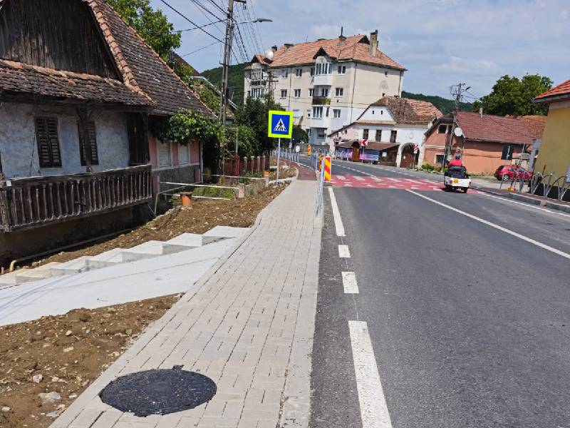 A befejezéshez közeledik Hargita megye legnagyobb útfelújítása Székelyudvarhely és Székelykeresztúr között