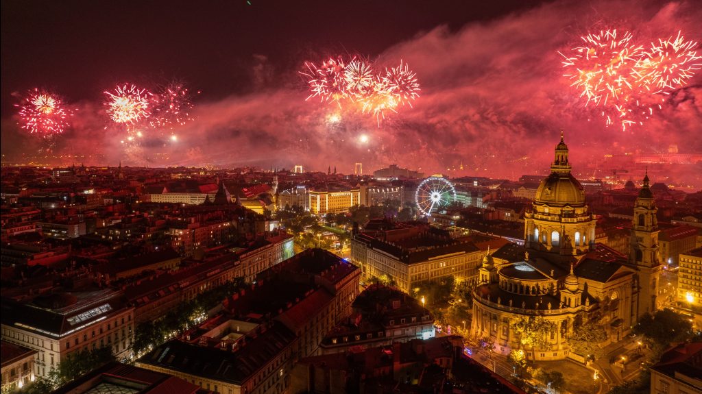 Augusztus 20. Budapesten – Több mint 45 ezer pirotechnikai effekt lesz a tűzijátékon