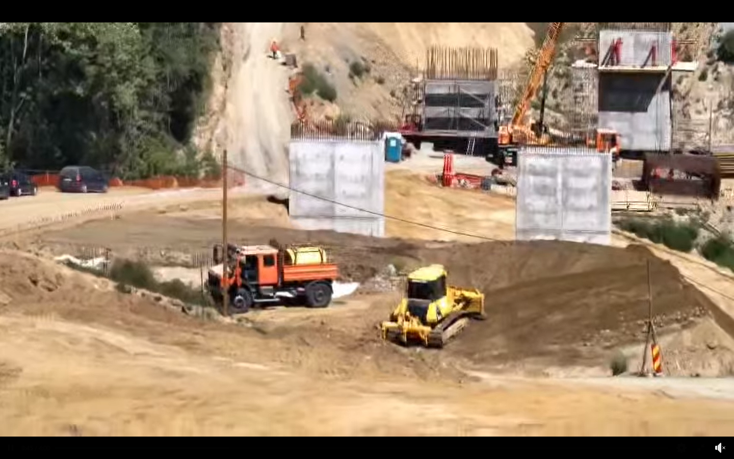 900 munkással és 150 géppel halad az építkezés a Szeben–Pitesti autópálya hegyi szakaszán