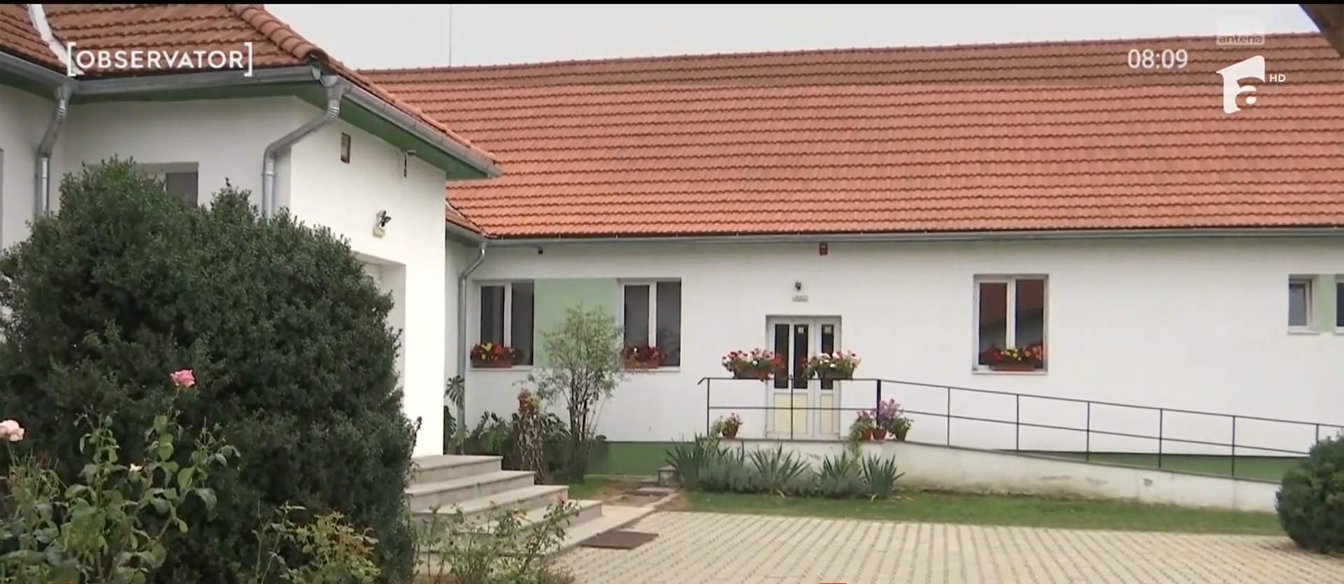Üresen áll a felújított iskola Kovászna megye egyik településén – nincs elég diák az újranyitáshoz