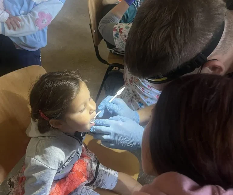 Vidéki Higiéniai Hét: Három Maros megyei falu lakosai 99%-ának súlyos fogászati problémája van