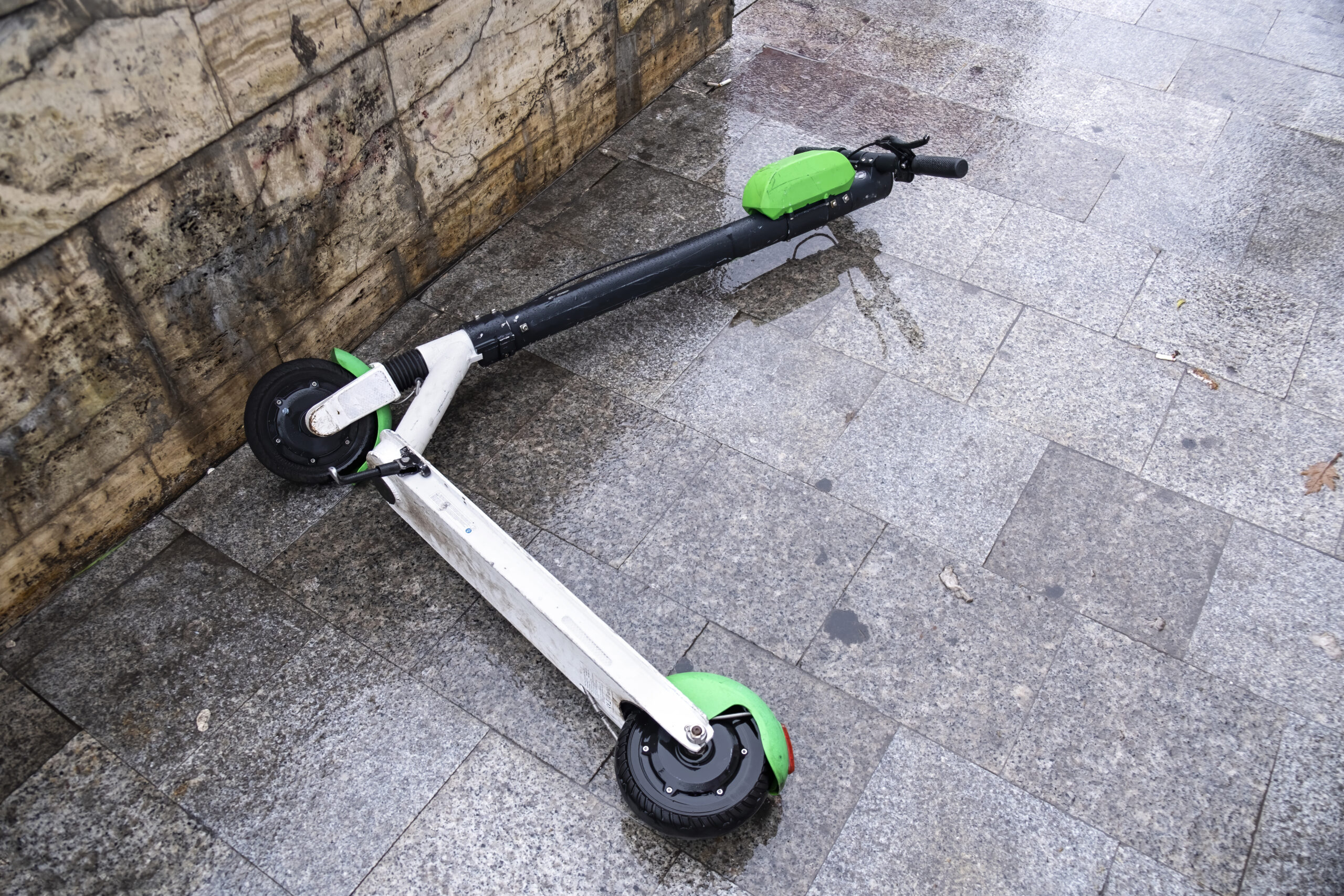 A Bolt és a Lime rollerei mentesülnek az új RCA-kötelezettség alól