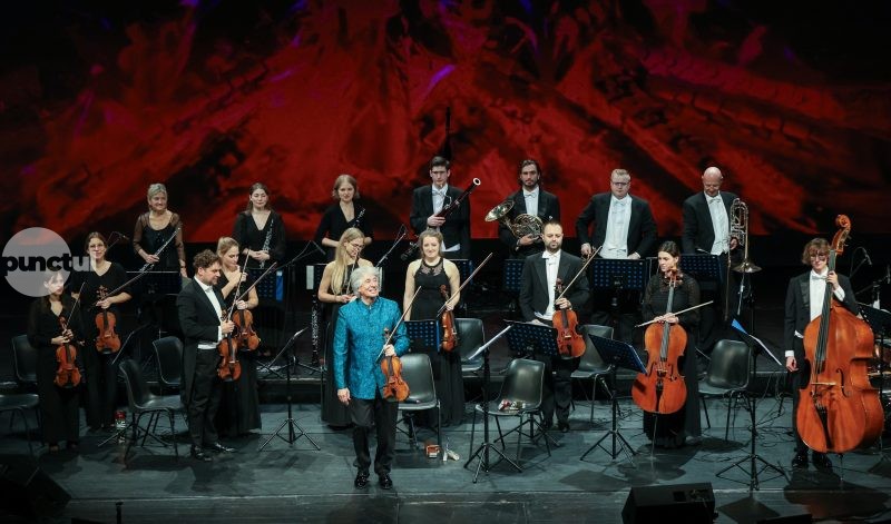 Johann Strauss Ensemble Russell McGregor karmester vezetésével decemberben visszatér Marosvásárhelyre