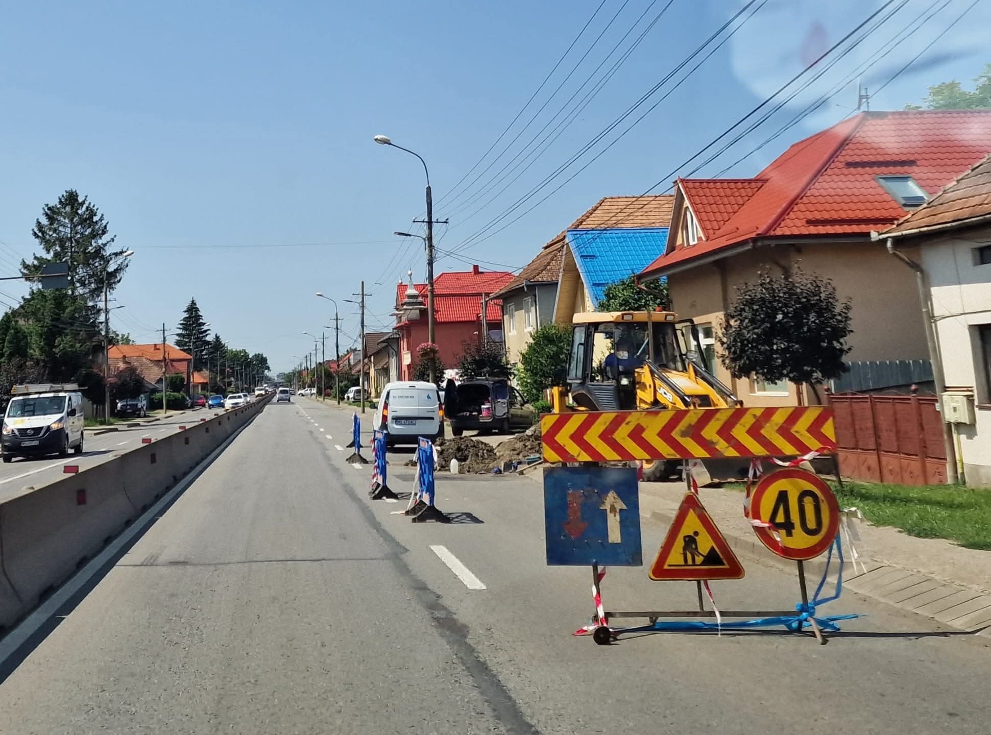 Sávszűkítésekre kell számítani hétfőn Marosszentgyörgyön a DN15-ös úton – aszfaltjavítás kezdődik