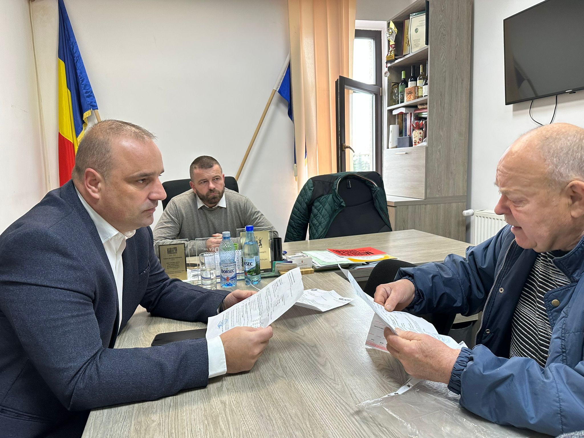 Nyugdíjak, magas adók és szociális gondok: fogadóórán hallgatták meg a lakosokat Balavásáron és Erdőszentgyörgyön