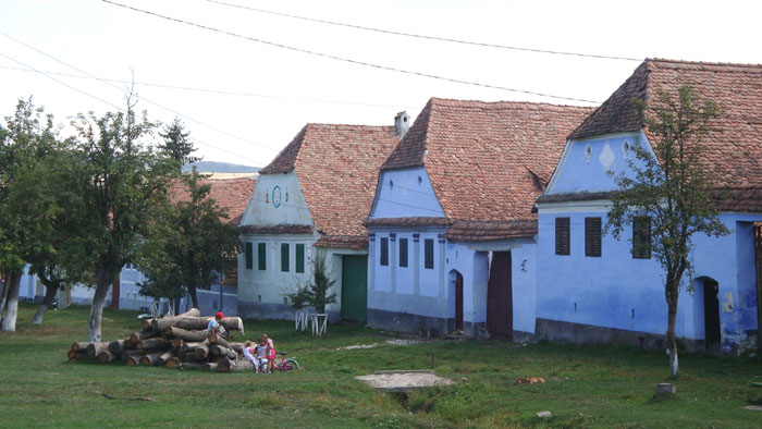 A mesebeli erdélyi falu, amiért még III. Károly brit király is rajong