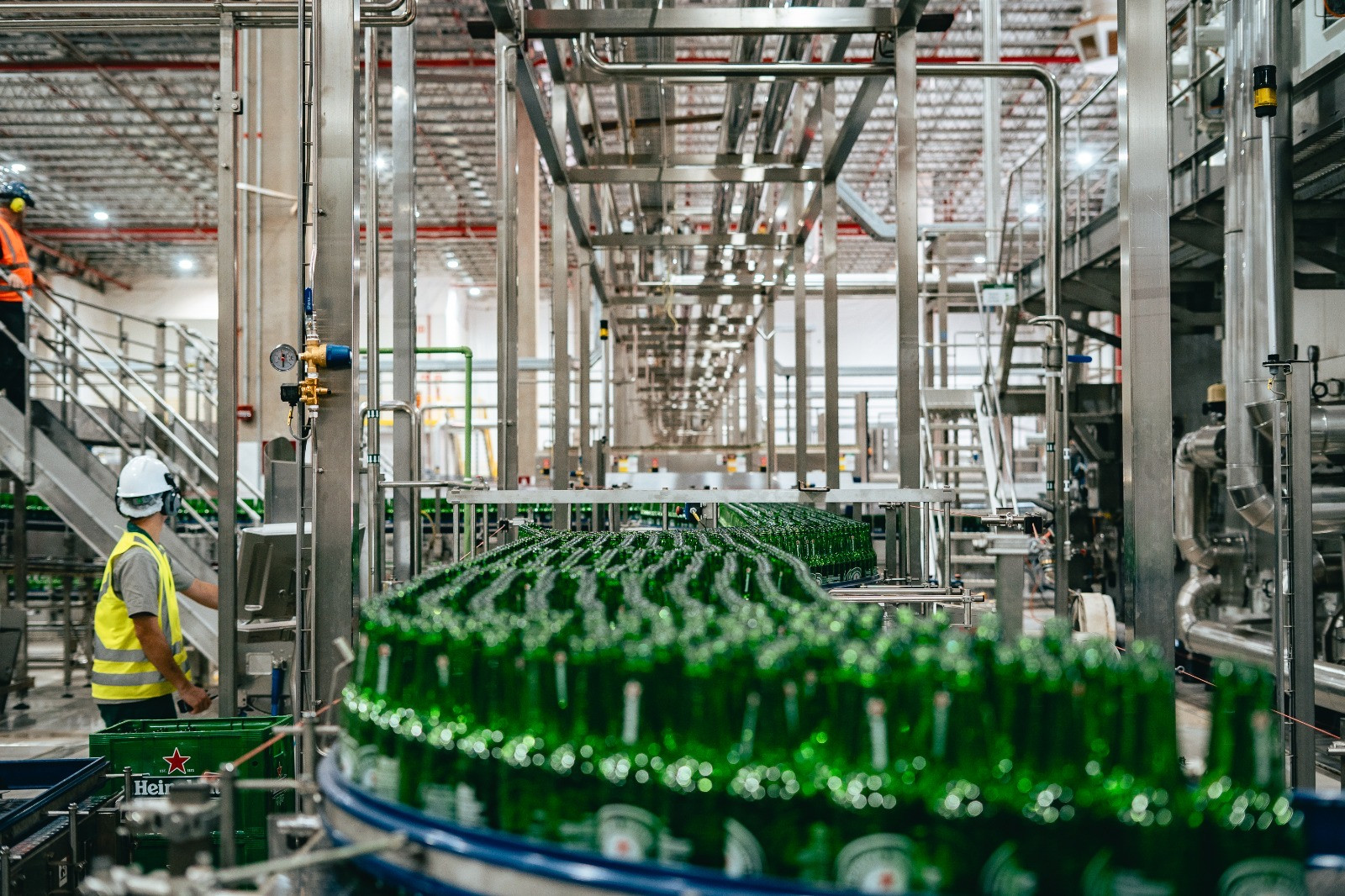 Akár 6000 munkahely szűnhet meg a Heinekennél