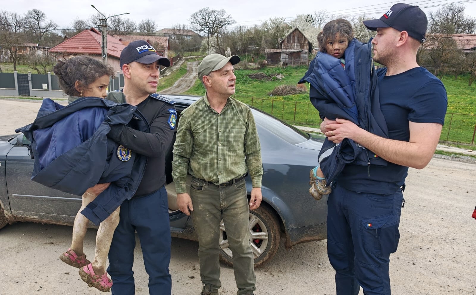 Megvan a Dicsőszentmártonban eltűnt két kislány: egy erdész talált rájuk egy elhagyott területen