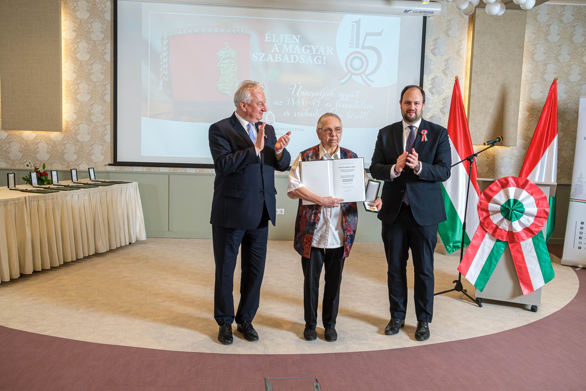 Magyar állami kitüntetést kapott Horváth Gabriella-Mária, a Bolyai Farkas Elméleti Líceum kémiatanára és egykori igazgatóhelyettese