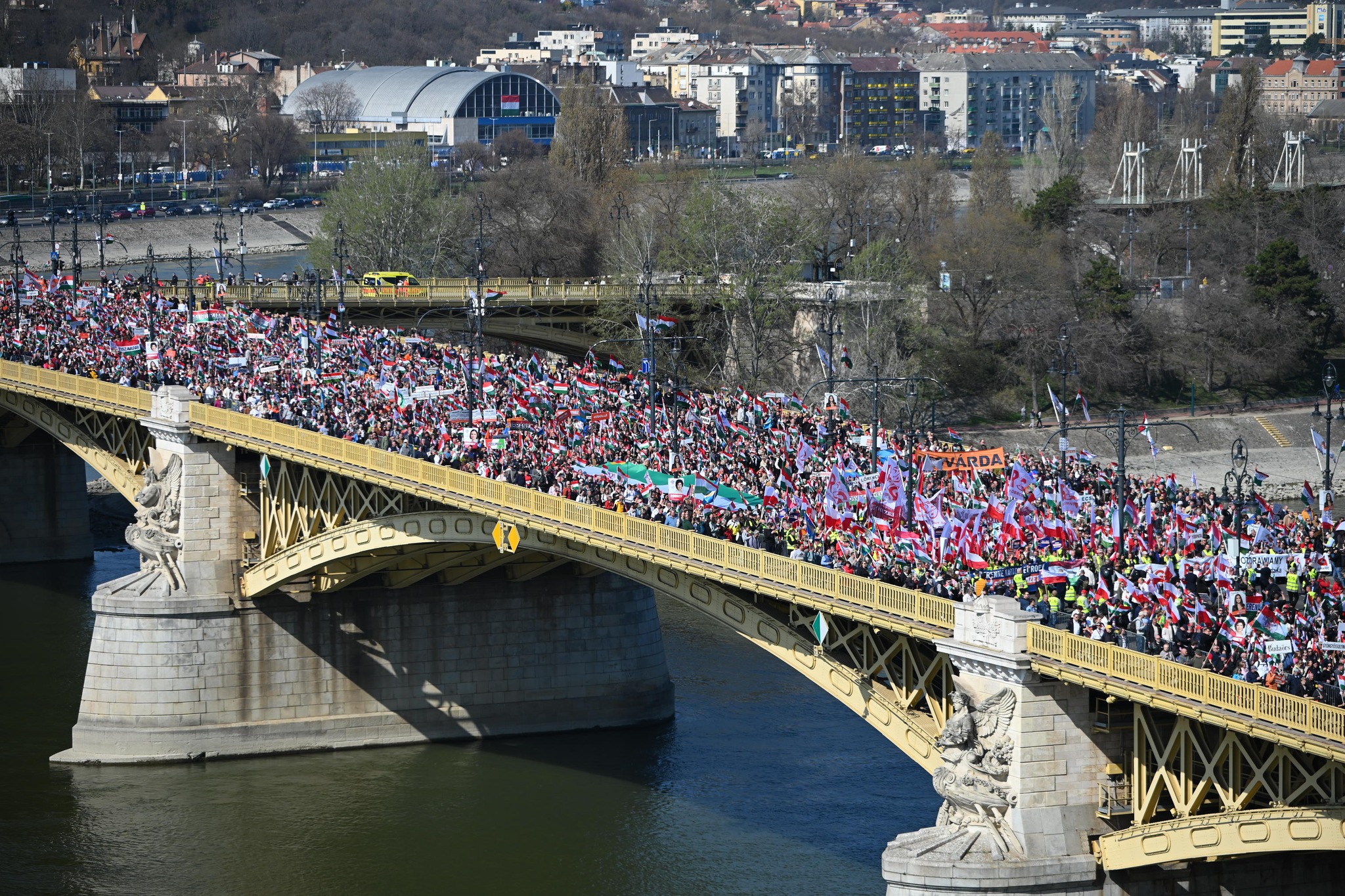 Minden idők egyik legnagyobb békemenetére került sor ma