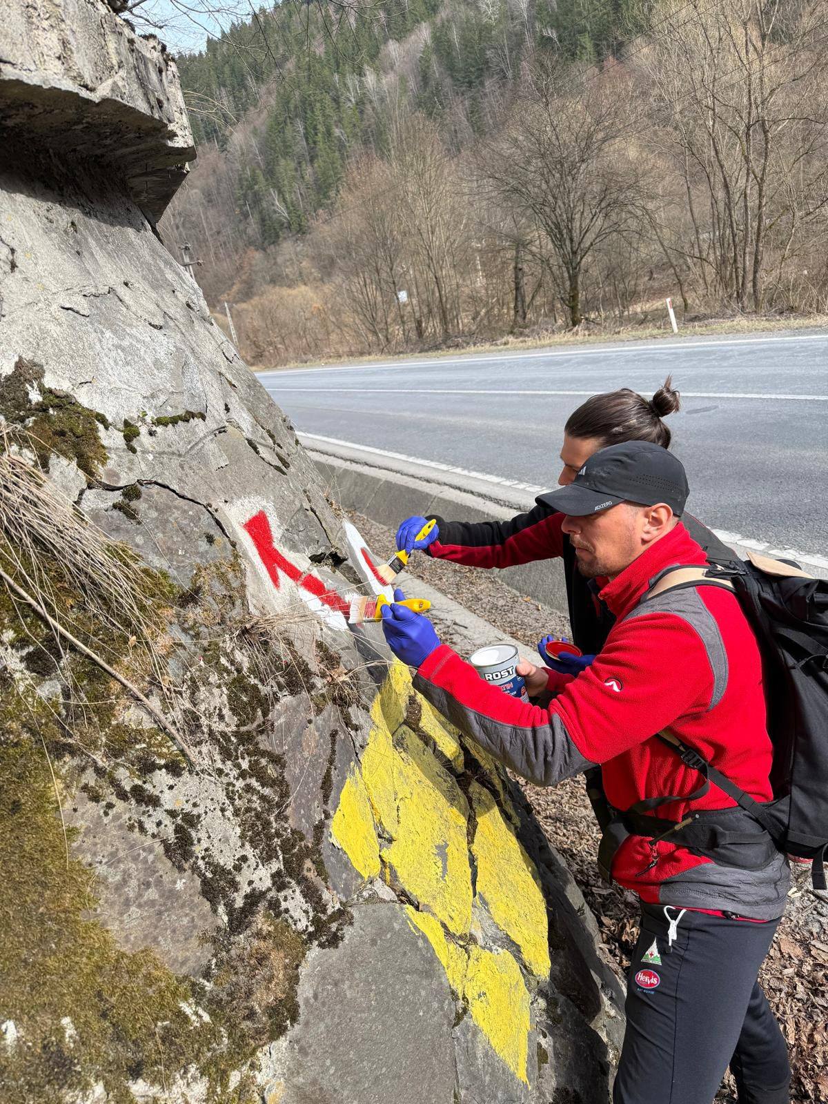 Karbantartják és újrafestik a turistautakat Maros megyében