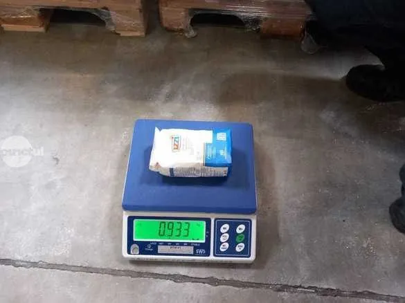 140 tonna cukrot vontak ki a forgalomból Romániában – jelentős hiányt találtak a csomagolásokban