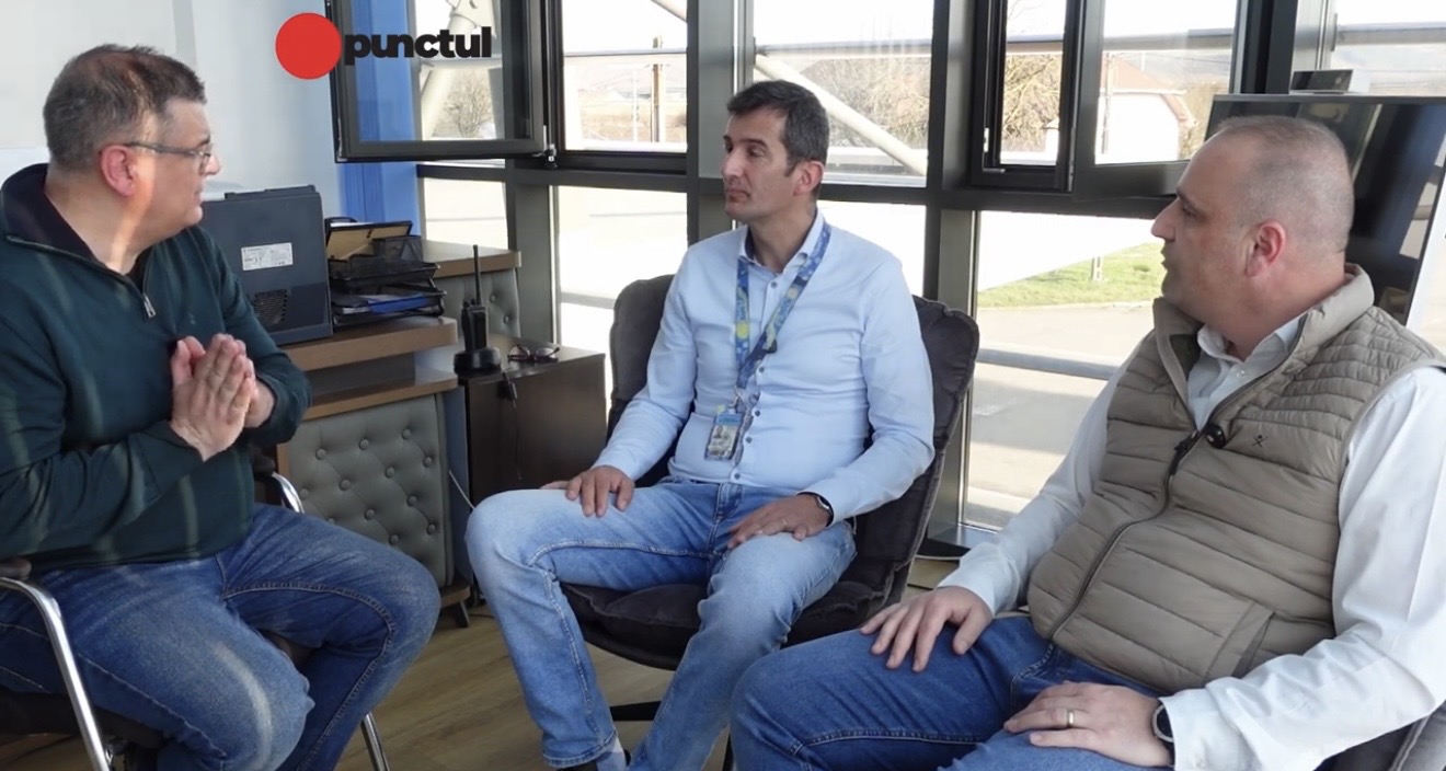 Két hét a nagy indulásig: parkolóhiány és felkészületlen infrastruktúra a rajt előtt, de minden járat előtt indulnak buszok Marosvásárhelyről