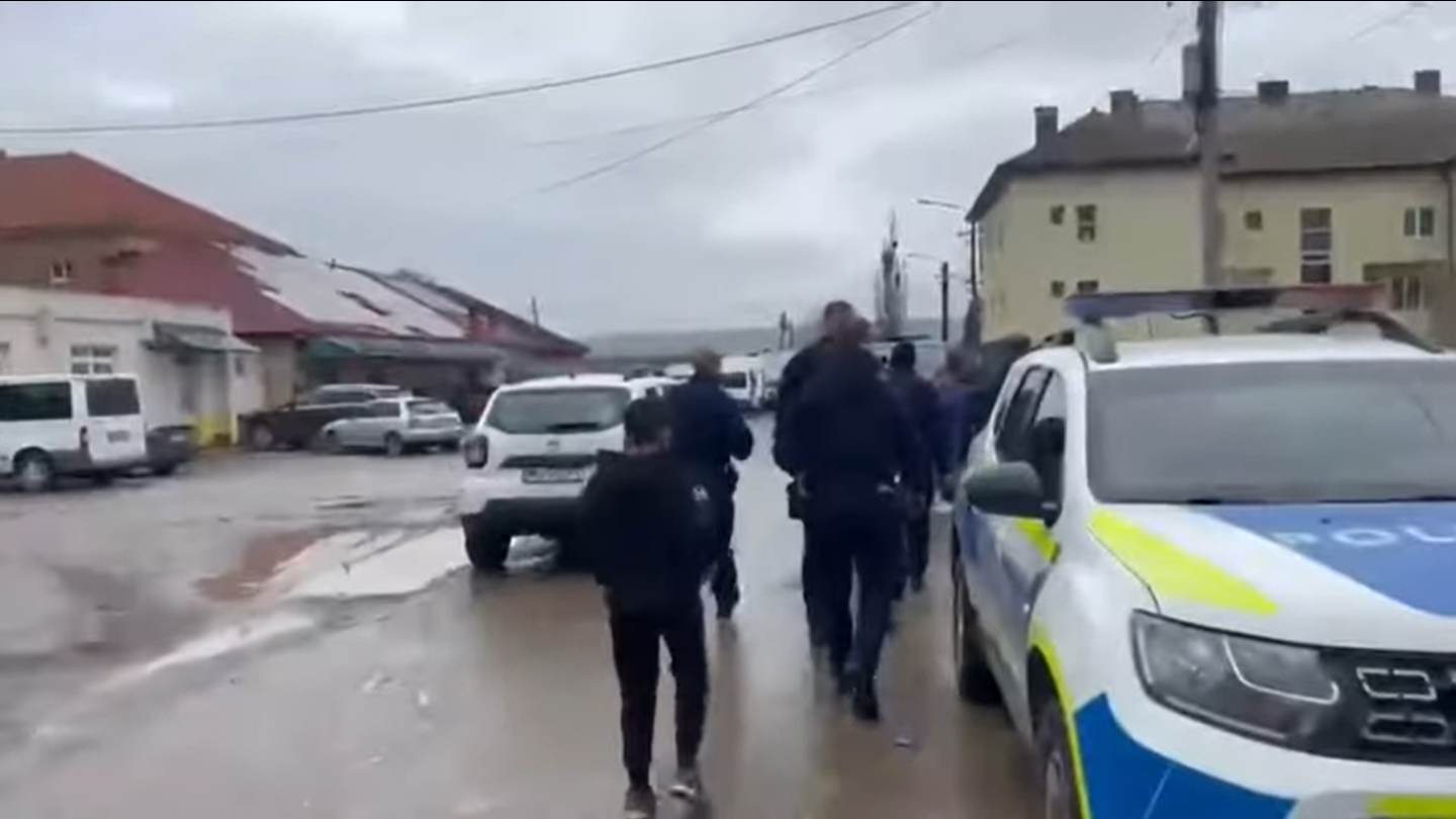 (Videó) Maros megye: folytatják a hatóságok a vasárnap eltűnt két dicsőszentmártoni kislány keresését