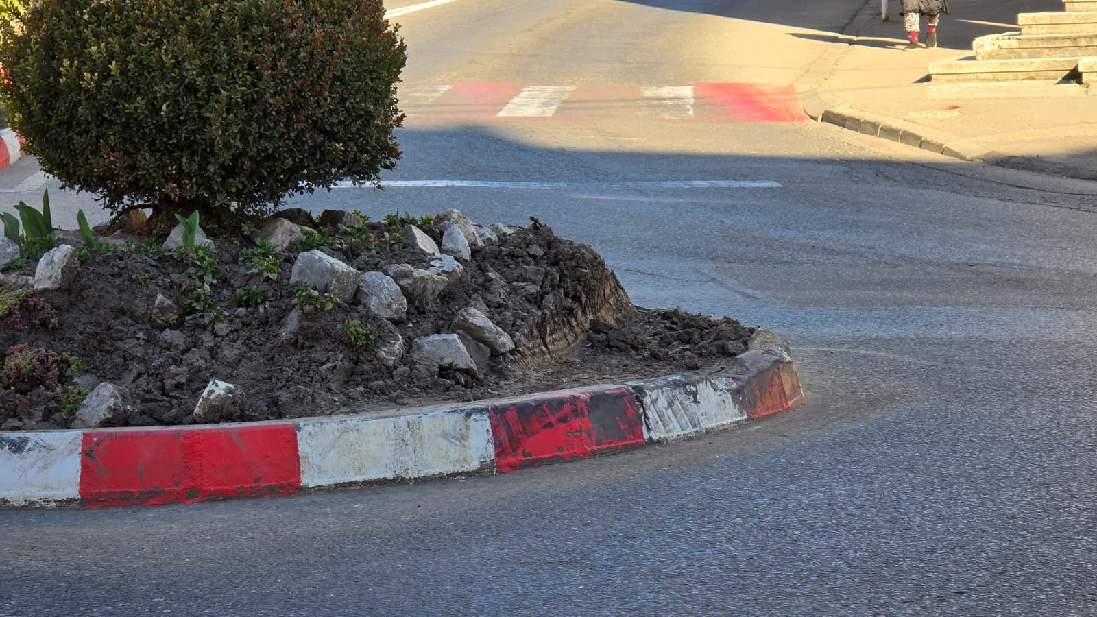 Fekete pont a sofőröknek, akik nem tudnak helyesen közlekedni a körforgalomakban