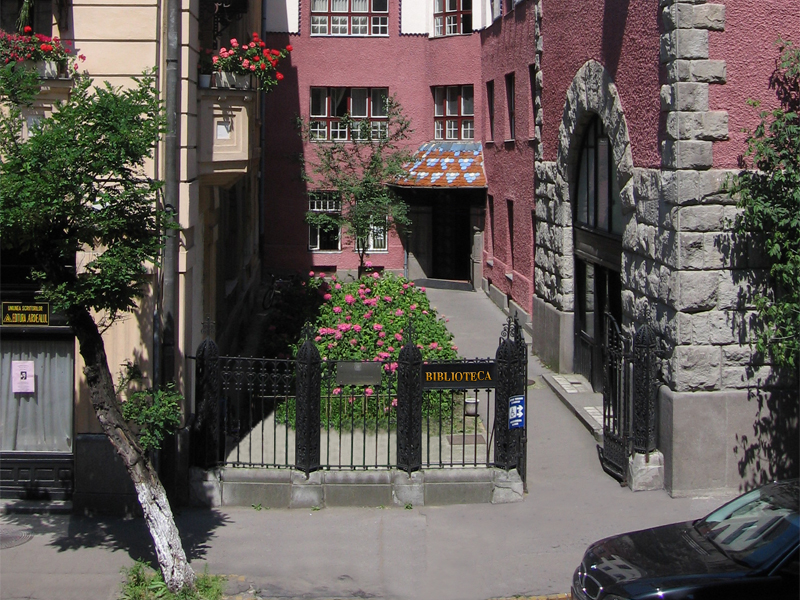 A Maros Megyei Könyvtár számítógépeket, laptopokat és videókamerákat vásárol több mint 727 ezer lejre