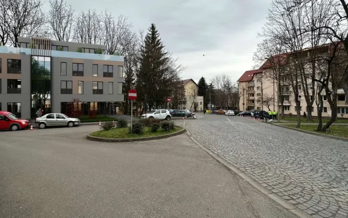 Új orvosi központ és orvosi lakások épülhetnek Marosvásárhelyen – a helyi tanács újra napirendre tűzi a tervet