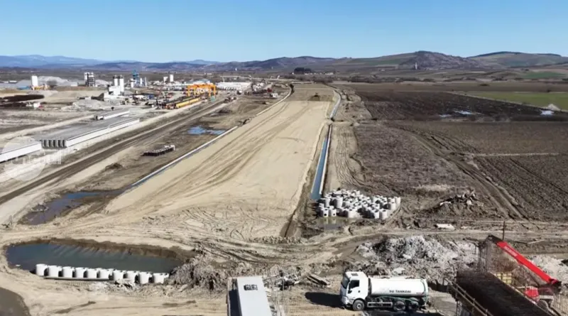 (Videó) A8-as autópálya – friss felvételek a Marosvásárhely–Nyárádszereda szakaszról