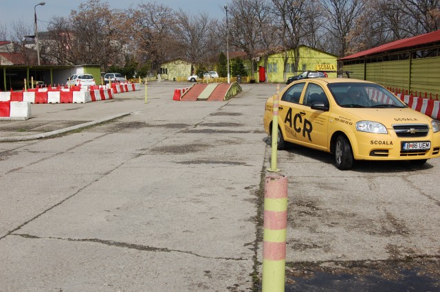 Újra kötelező lehet a poligonos rutinvizsga a jogosítvány megszerzéséhez