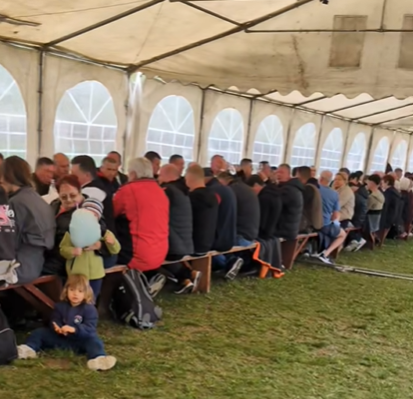 Székely ebéd rekord született Csíkszentgyörgyön: több mint 300-an ültek egy asztalhoz