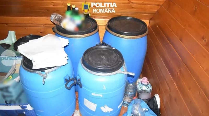 Több mint 600 liter illegálisan tartott alkoholra csaptak le Maros megyében