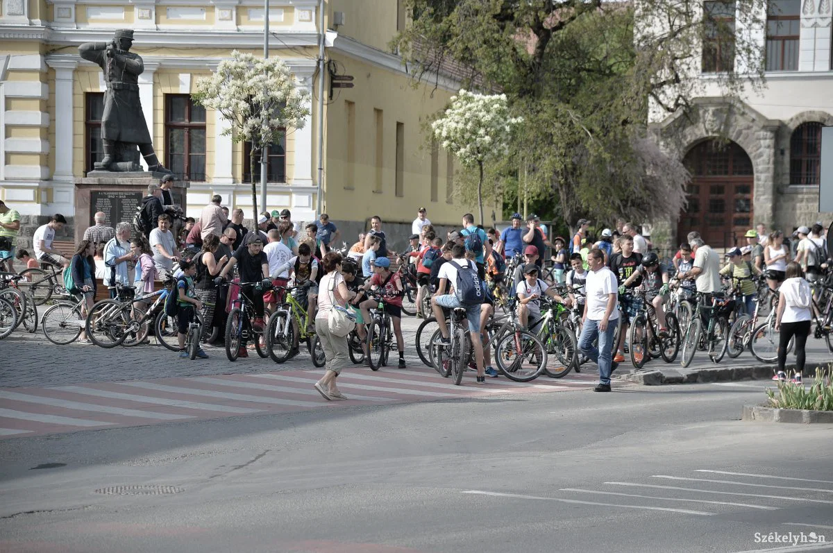Május 1-jei kerékpáros felvonulás Székelyudvarhelyen: több helyszínről indulnak a résztvevők