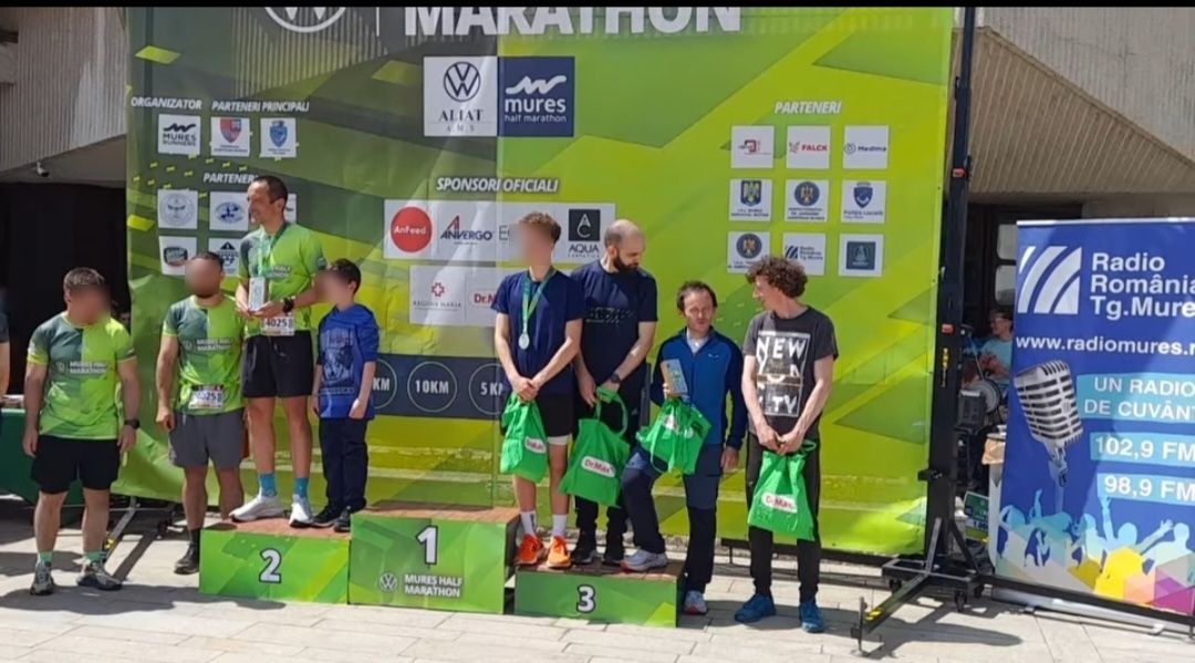 Dobogós helyezést értek el a marosvásárhelyi csendőrök a VW Maros Félmaratonon