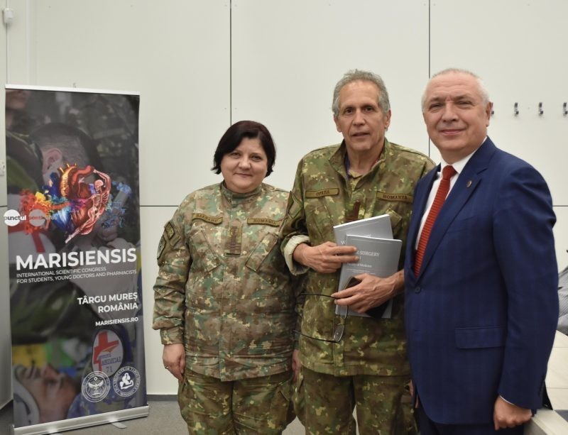 Bemutatták a „War Surgery” angol nyelvű orvosi szakkönyveket Marosvásárhelyen