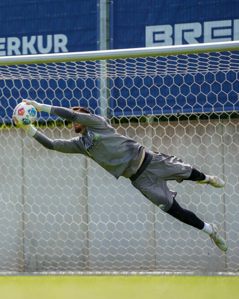 Maros megyei kapus lehet a német futball új szenzációja: Seimen feljuttatta a Paderbornt a Bundesligába
