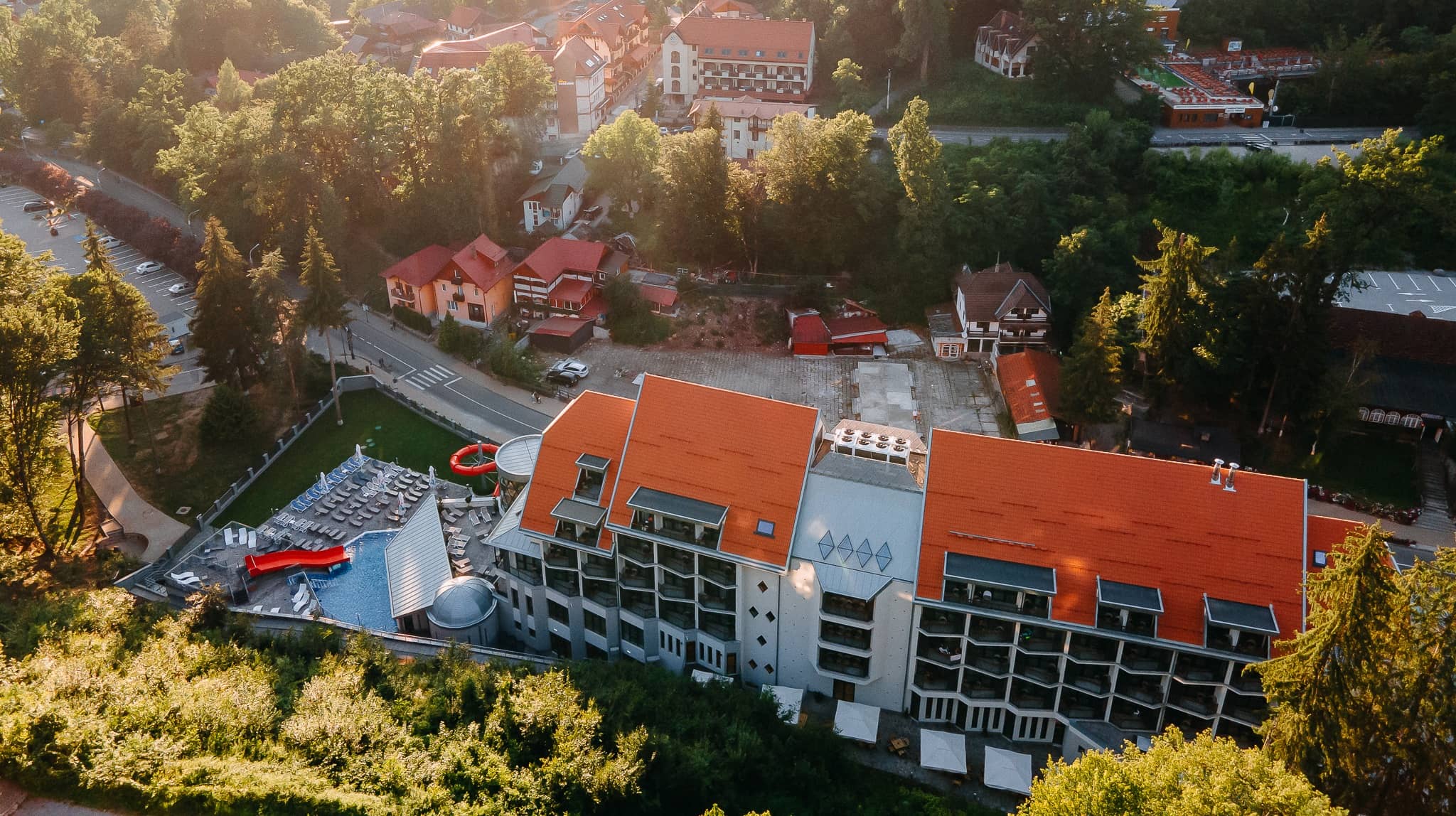 Több mint félmillió euróból bővült új kezelőközponttal egy szovátai wellnesshotel
