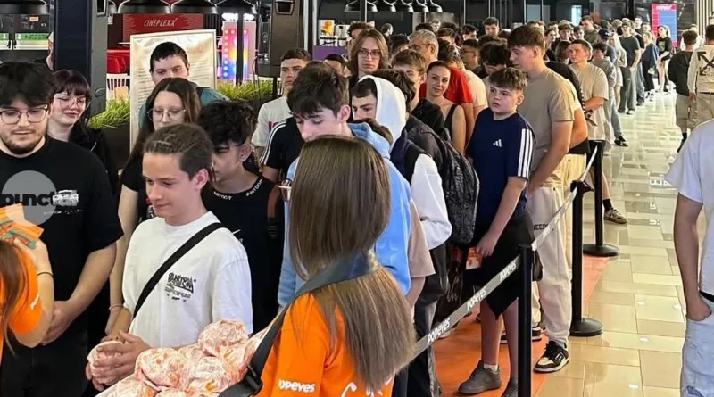 Marosvásárhelyen is megnyílt a Popeyes – hosszú sorok fogadták az amerikai gyorséttermet