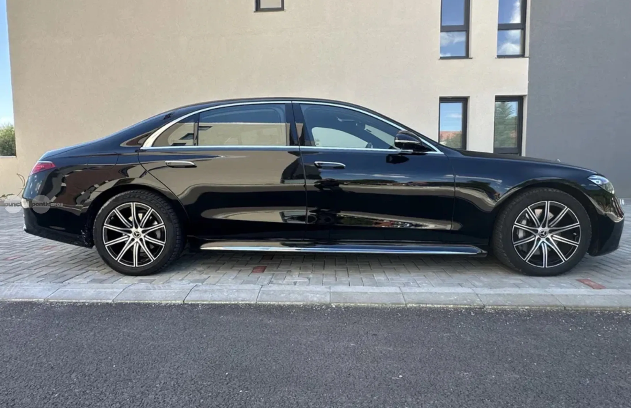 Közel 108 ezer euróért árulnak Segesváron egy luxus Mercedes-t