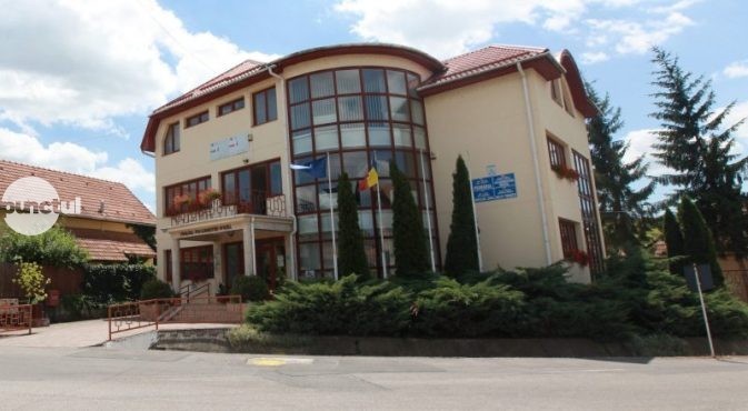 Hiányzó dokumentumok és könyvelési hibák miatt figyelmeztette Koronkát a Számvevőszék
